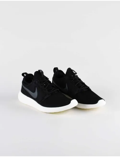 NIKE ROSHE TWO