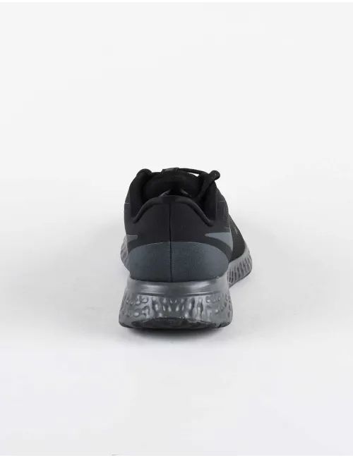 NIKE REVOLUTION 5