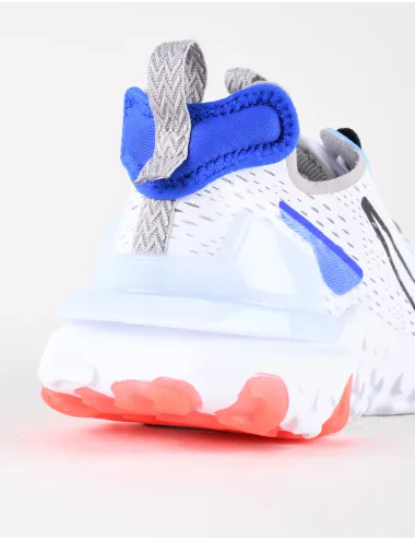NIKE REACT VISION